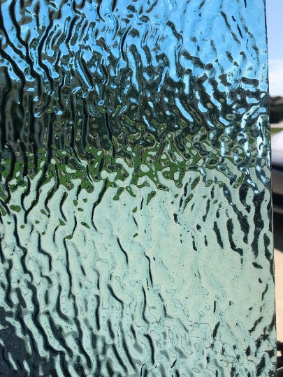 8" x 6" - Medium Sky Blue Ripple Iridized (Wissmach 300 RIP I)