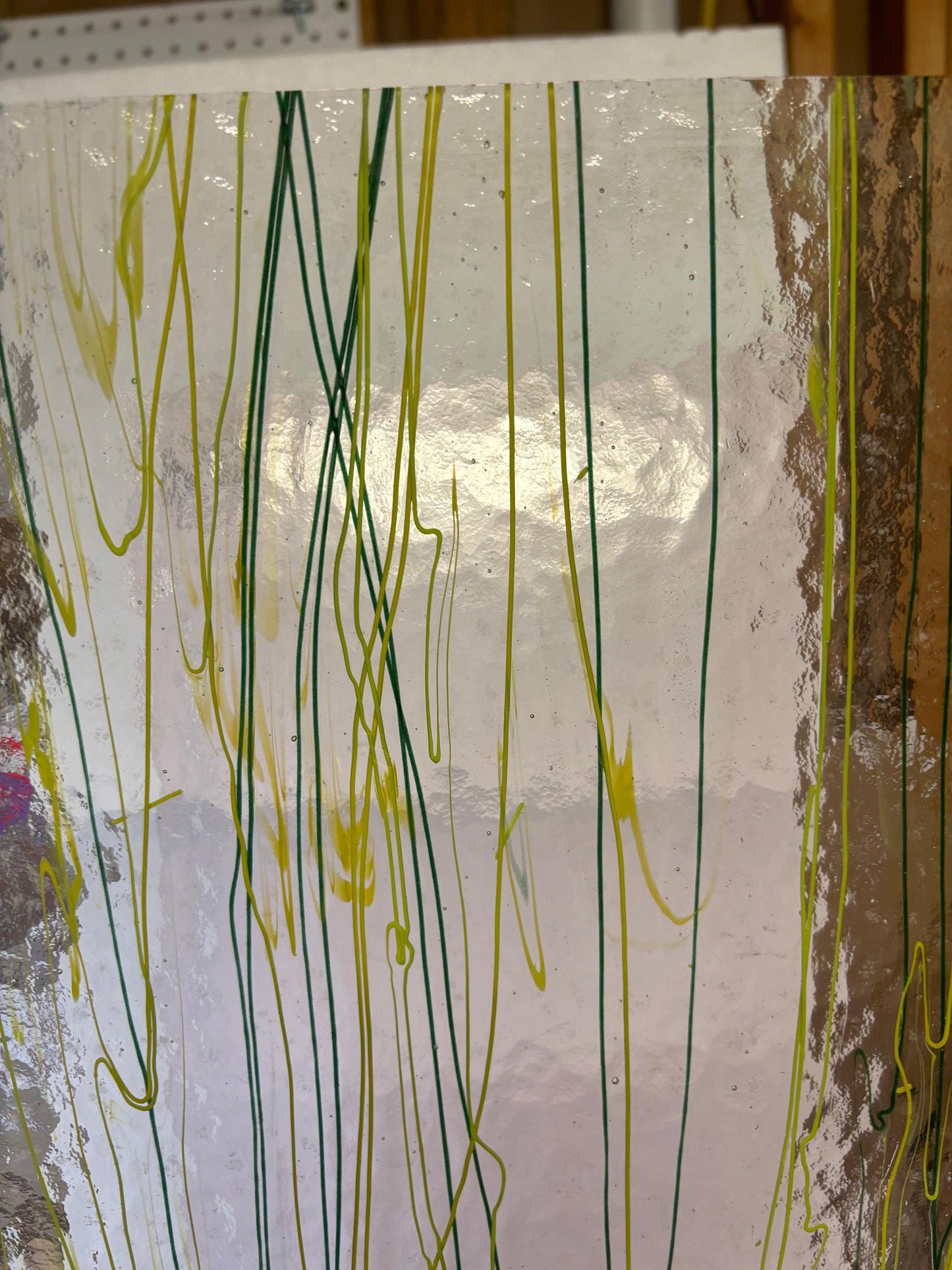 5" x 10" Green, Lime and Yellow Streamer on Clear - (Bullseye 4186-0000)