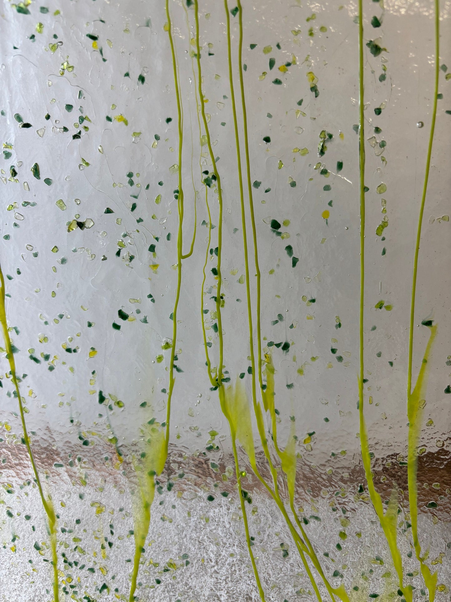 5" x 10" Lime Streamer on Clear w/Av Green, Lime and Yellow Frit - (Bullseye 4212-0000)