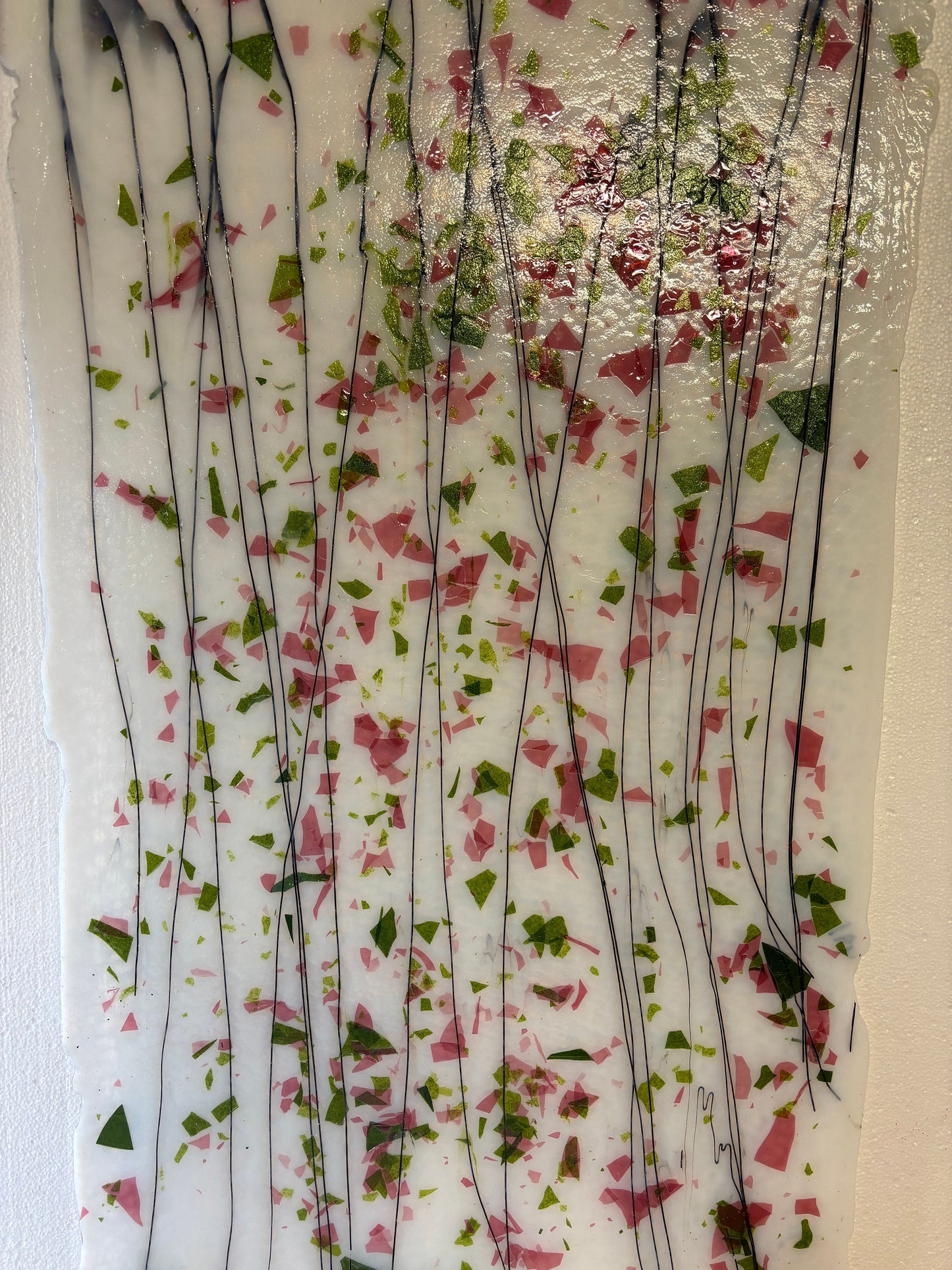 5" x 10" - White with Spring Green and Deep Pink Fractures and Black Streamers (4014-0000 F)