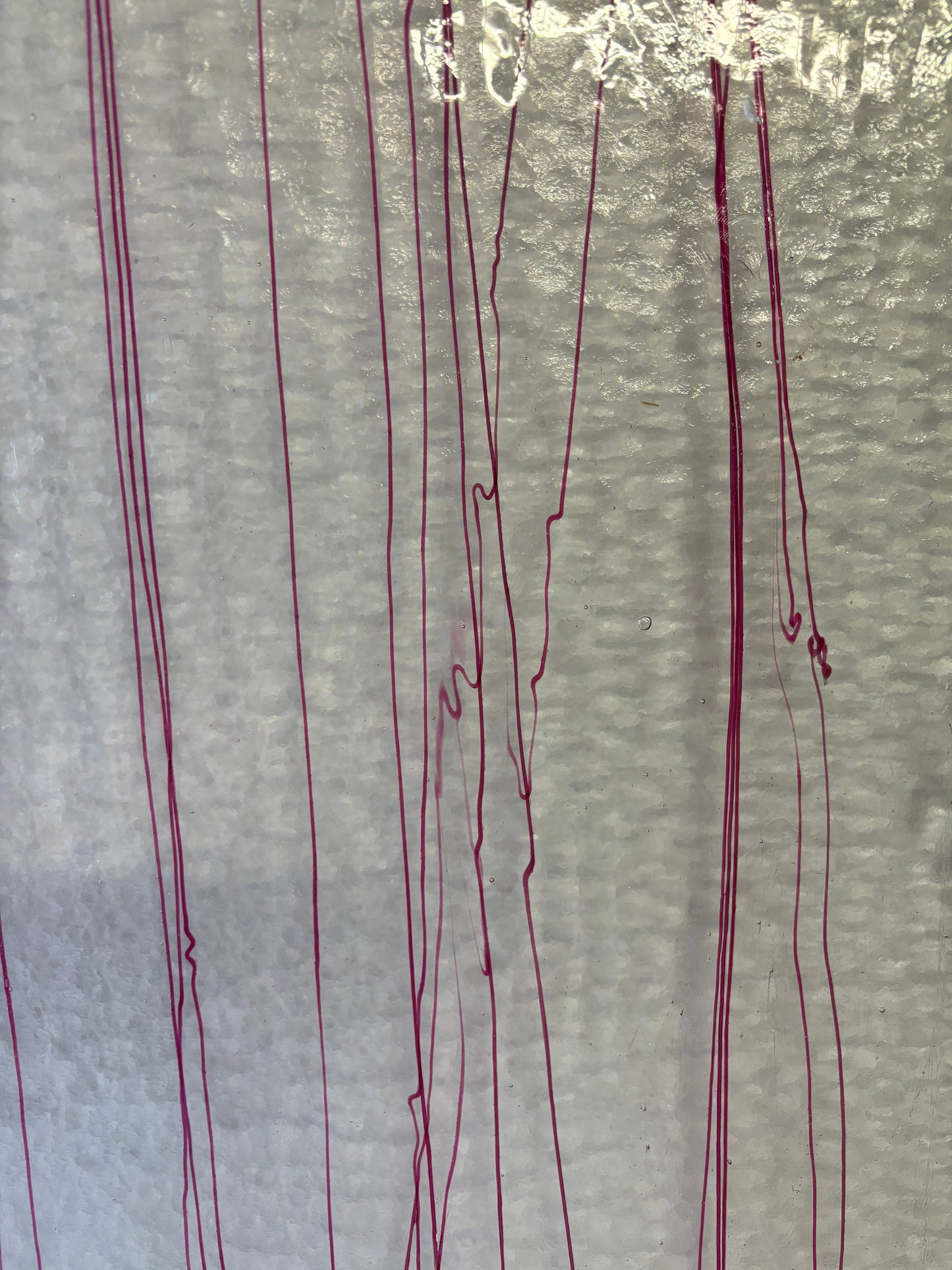 10" x 10" Cranberry Pink Streamer on Clear - (Bullseye 4156-0000)