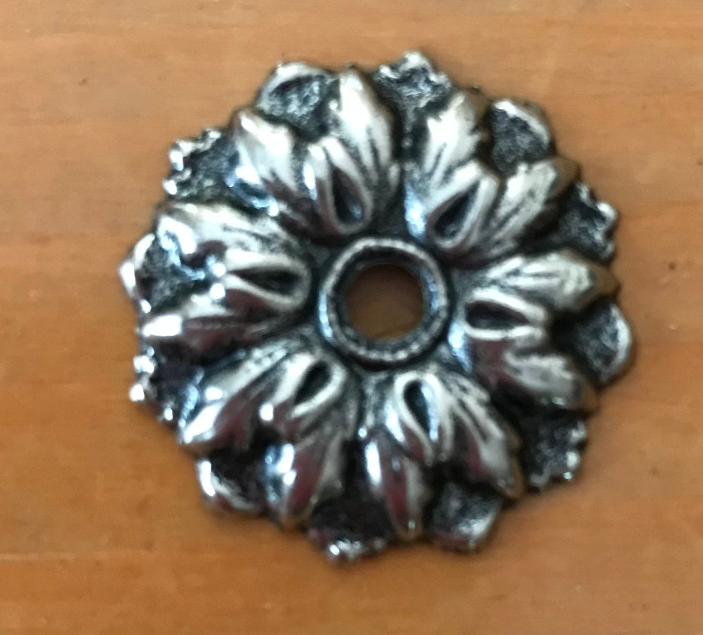 3/4” Antique Silver Floral Rosette (Pack of 25)