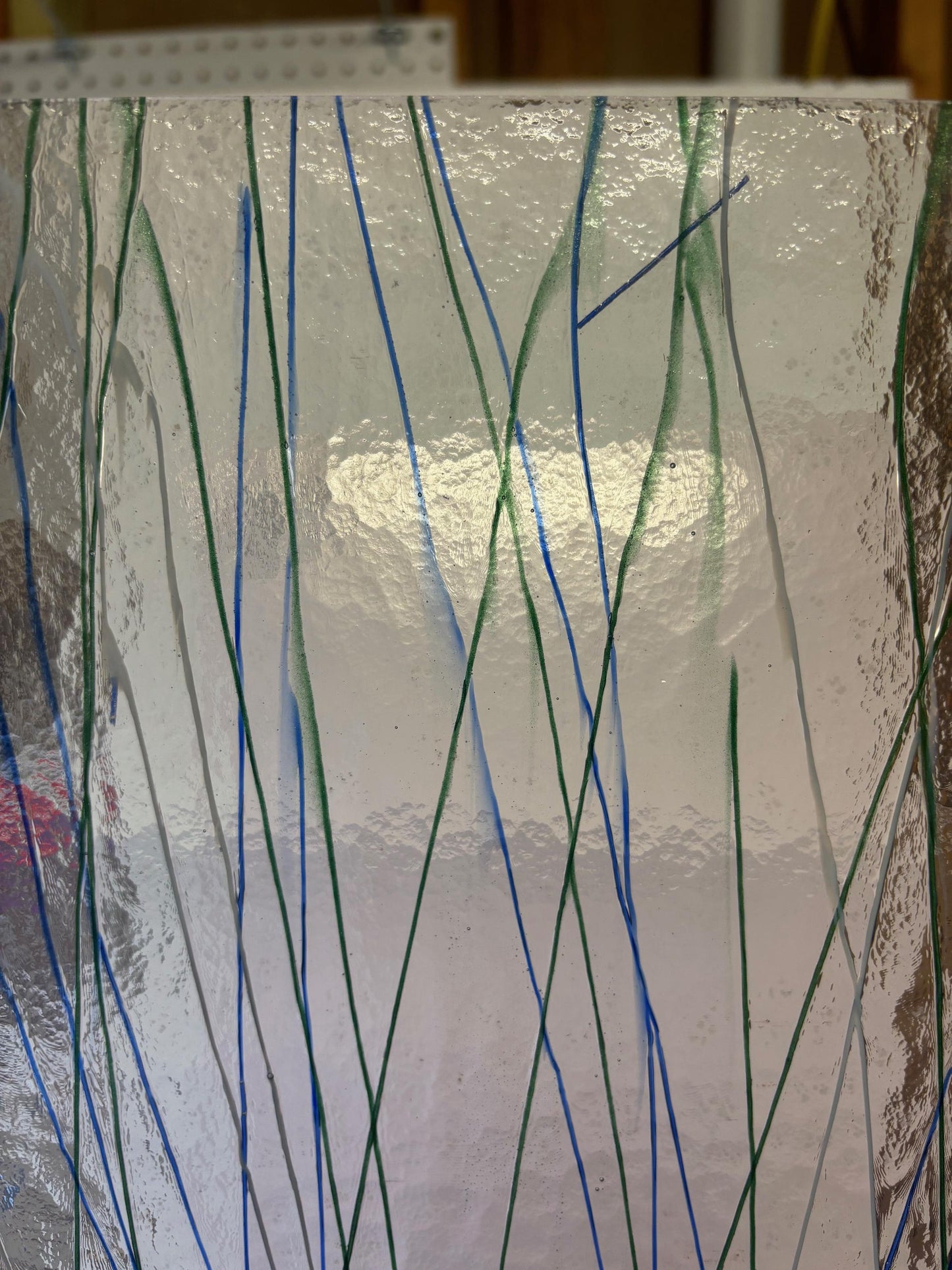 5" x 10" Green, Blue and White Streamer on Clear - (Bullseye 4185-0000)