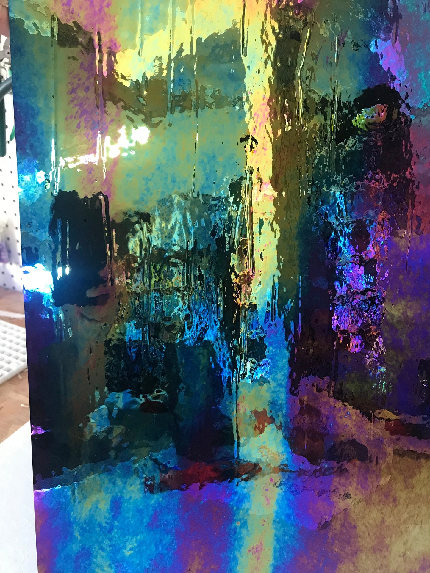 12" x 12" - Solid Black Iridized (Wissmach)